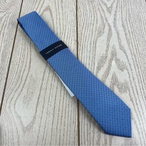 543 - Tommy Hilfiger Tie Blue Pattern 432 TL21100125 Silk Blend $69.50